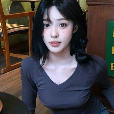 三个姐姐竟是隐藏大佬